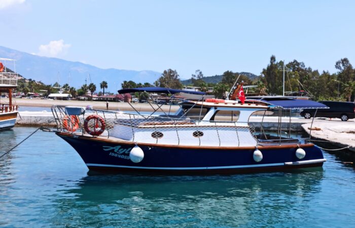 Ayla Boat